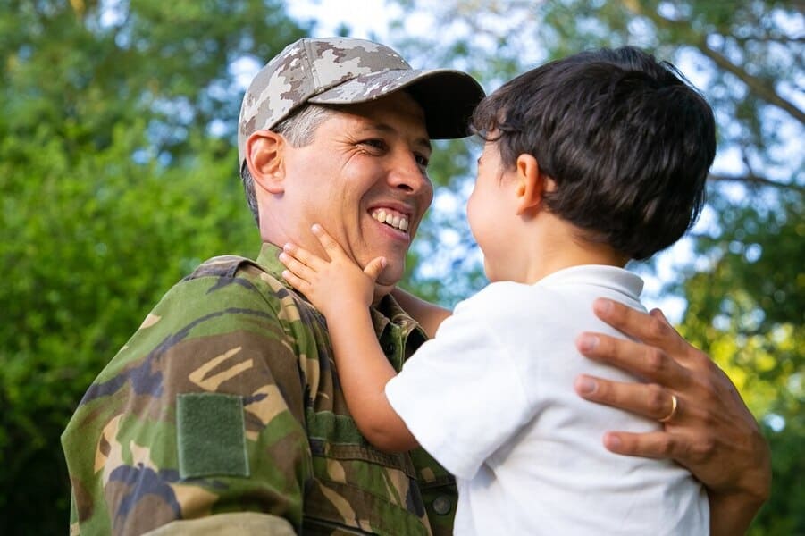 soldier-hugging-son