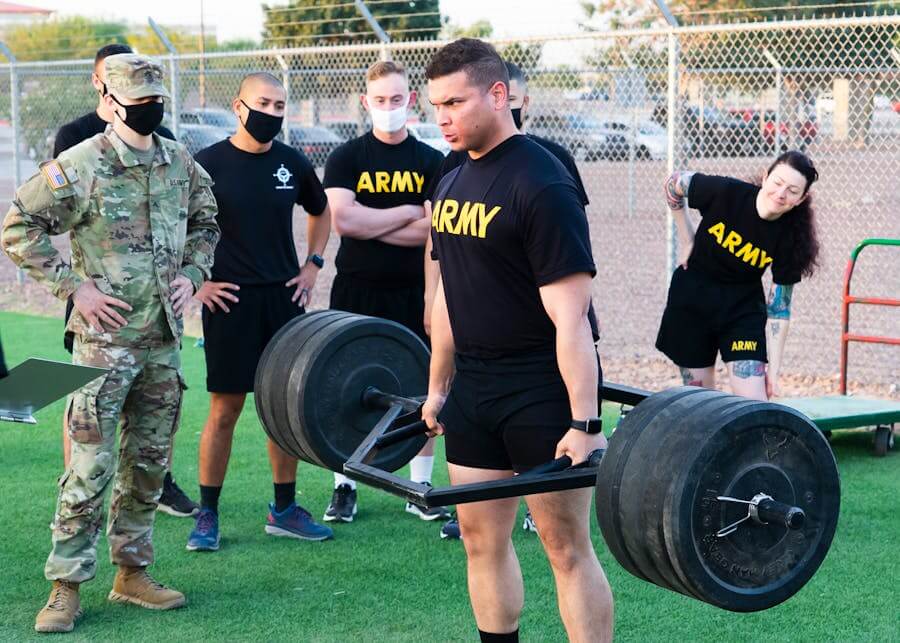 man-deadlifting-weights