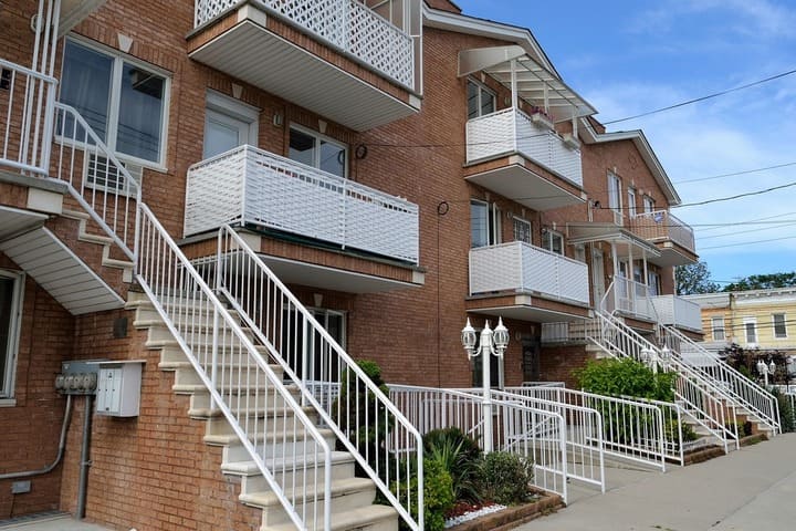 row-of-houses